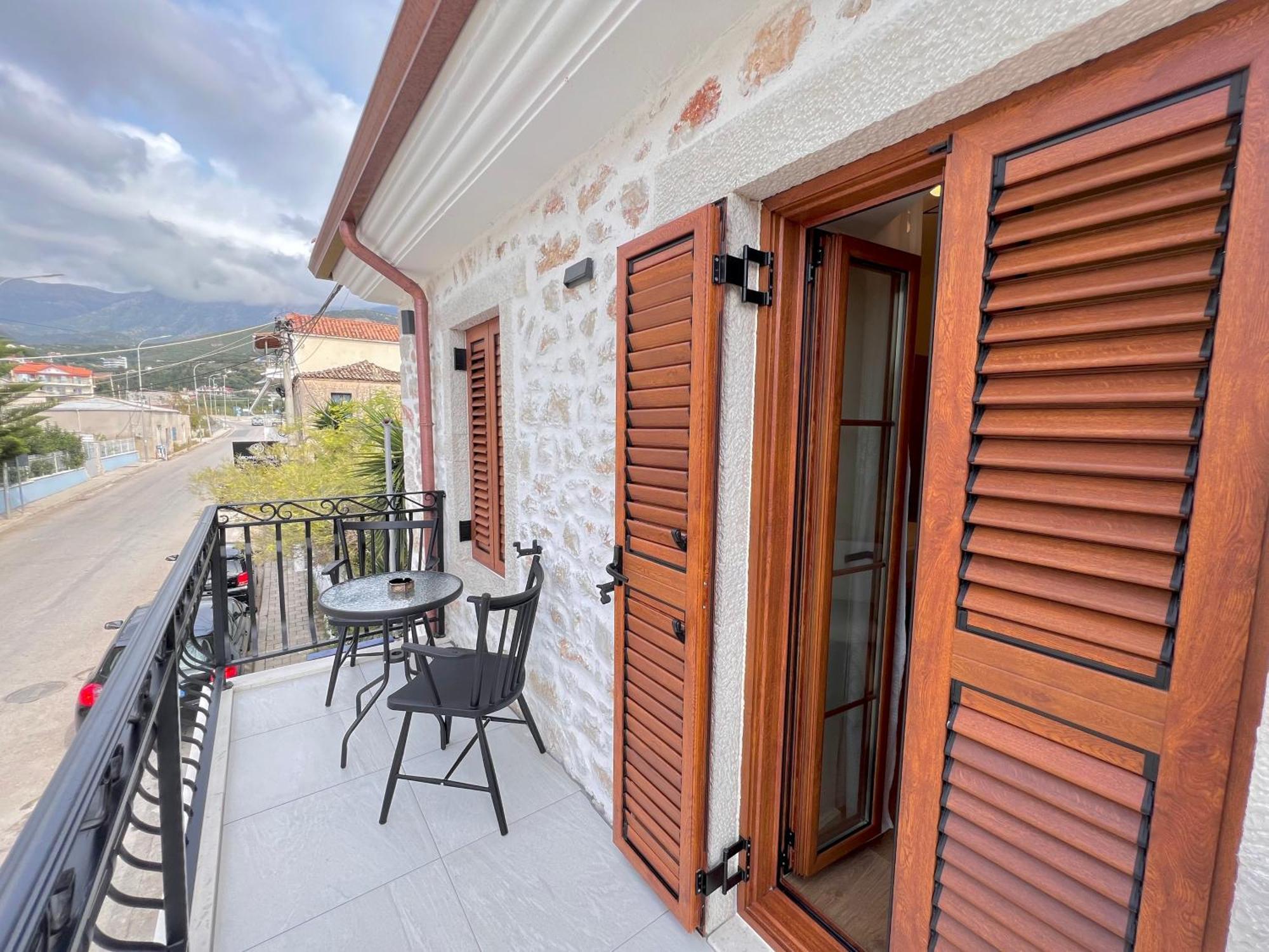 Elpis Guest House Химара Экстерьер фото