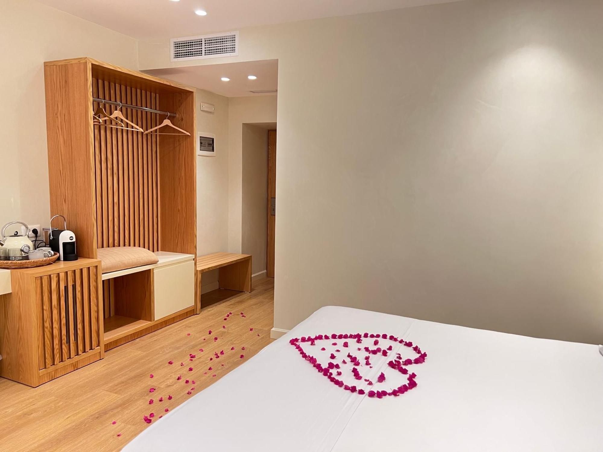 Elpis Guest House Химара Экстерьер фото