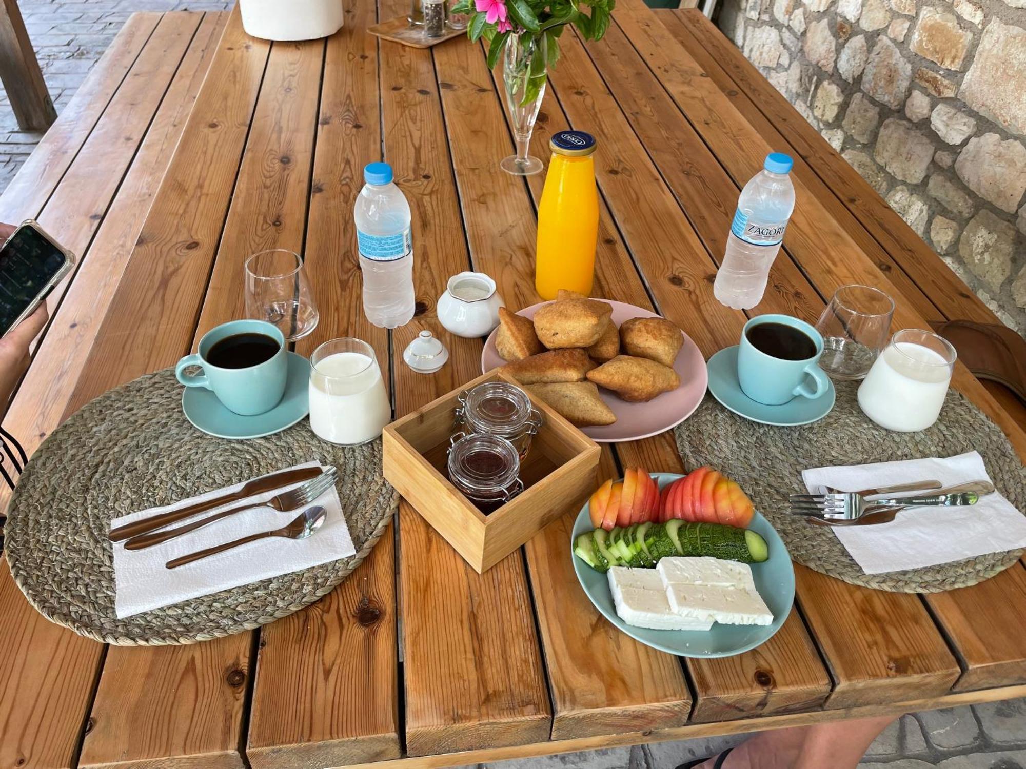 Elpis Guest House Химара Экстерьер фото