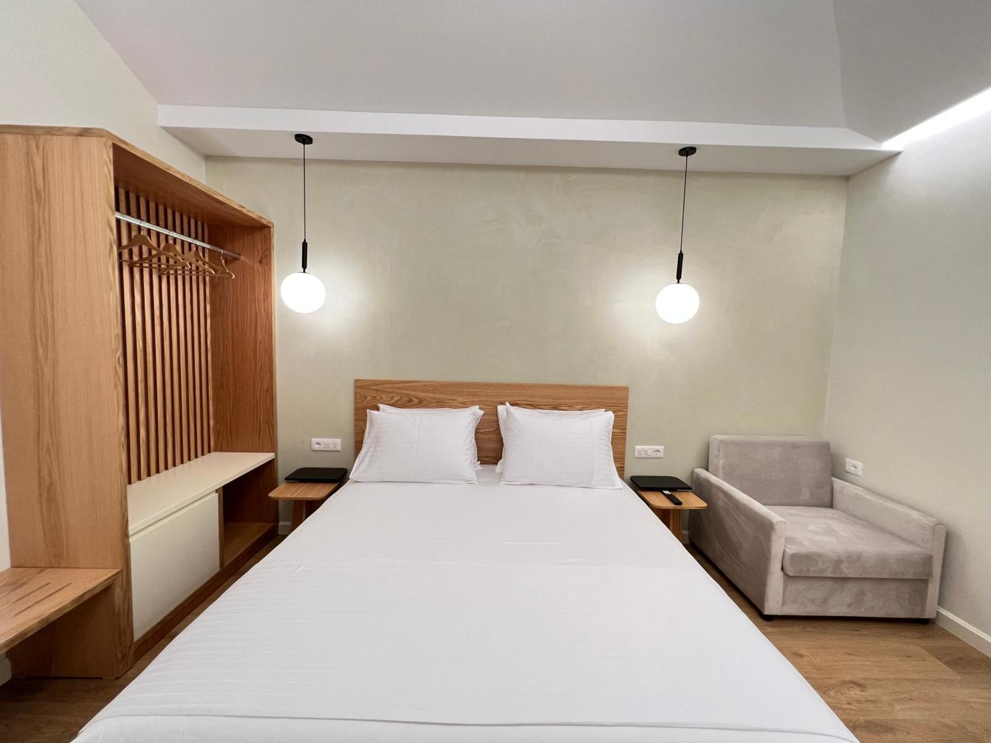 Elpis Guest House Химара Экстерьер фото