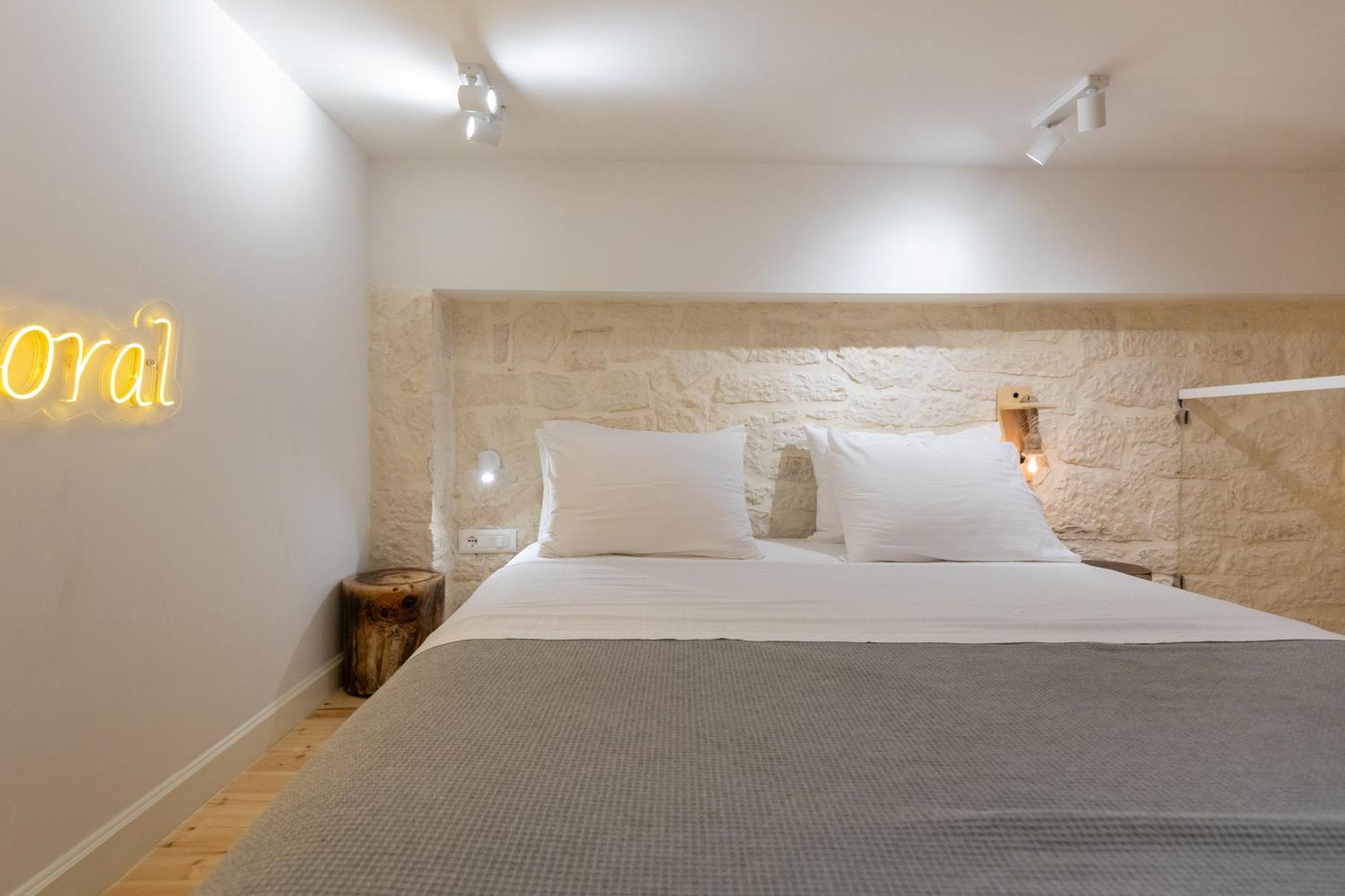 Elpis Guest House Химара Экстерьер фото